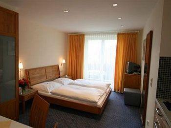 Tritscher Apartamento 4*